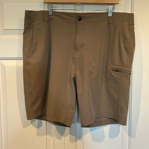 Men’s Size 40 golf short